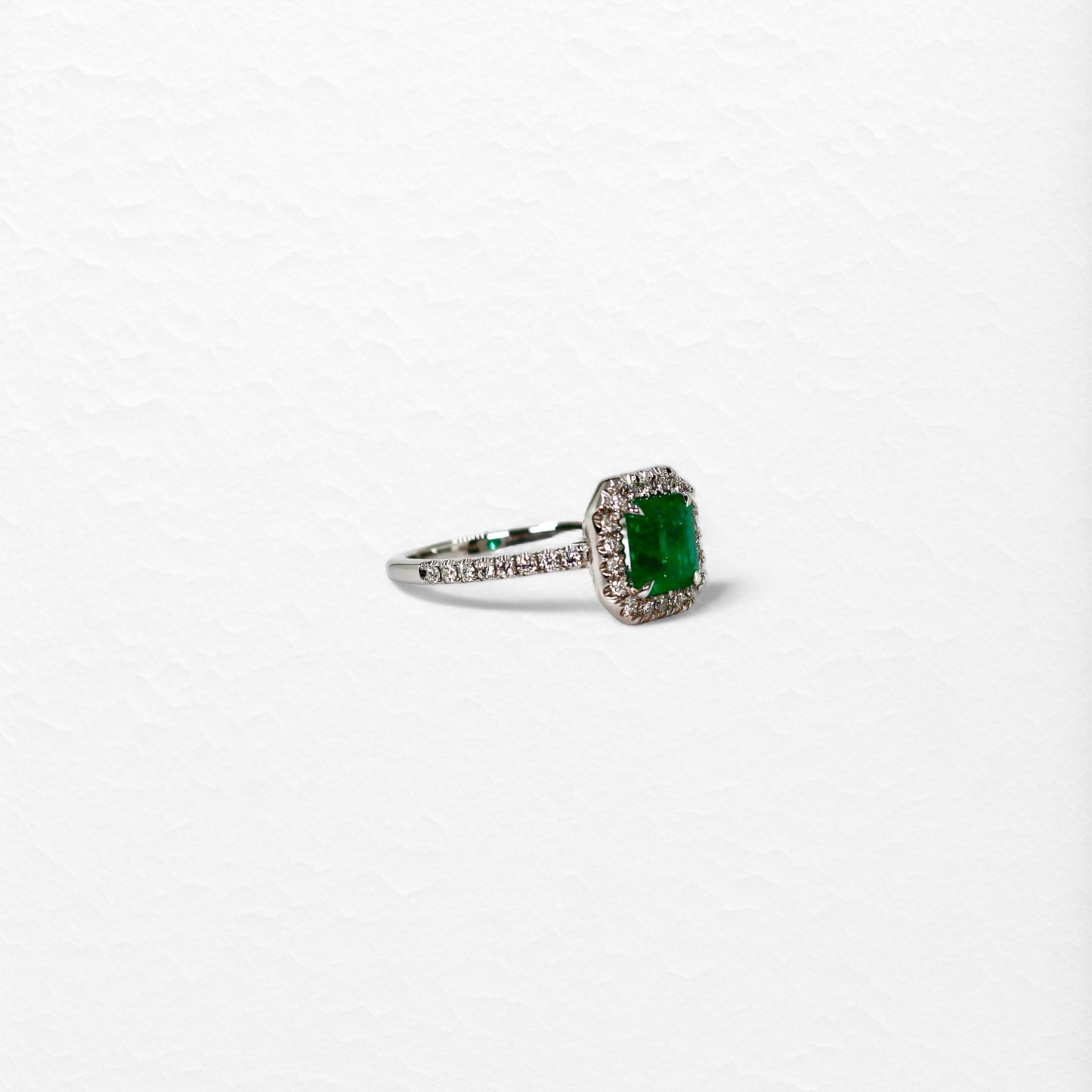 Aeon Ring with Emerald