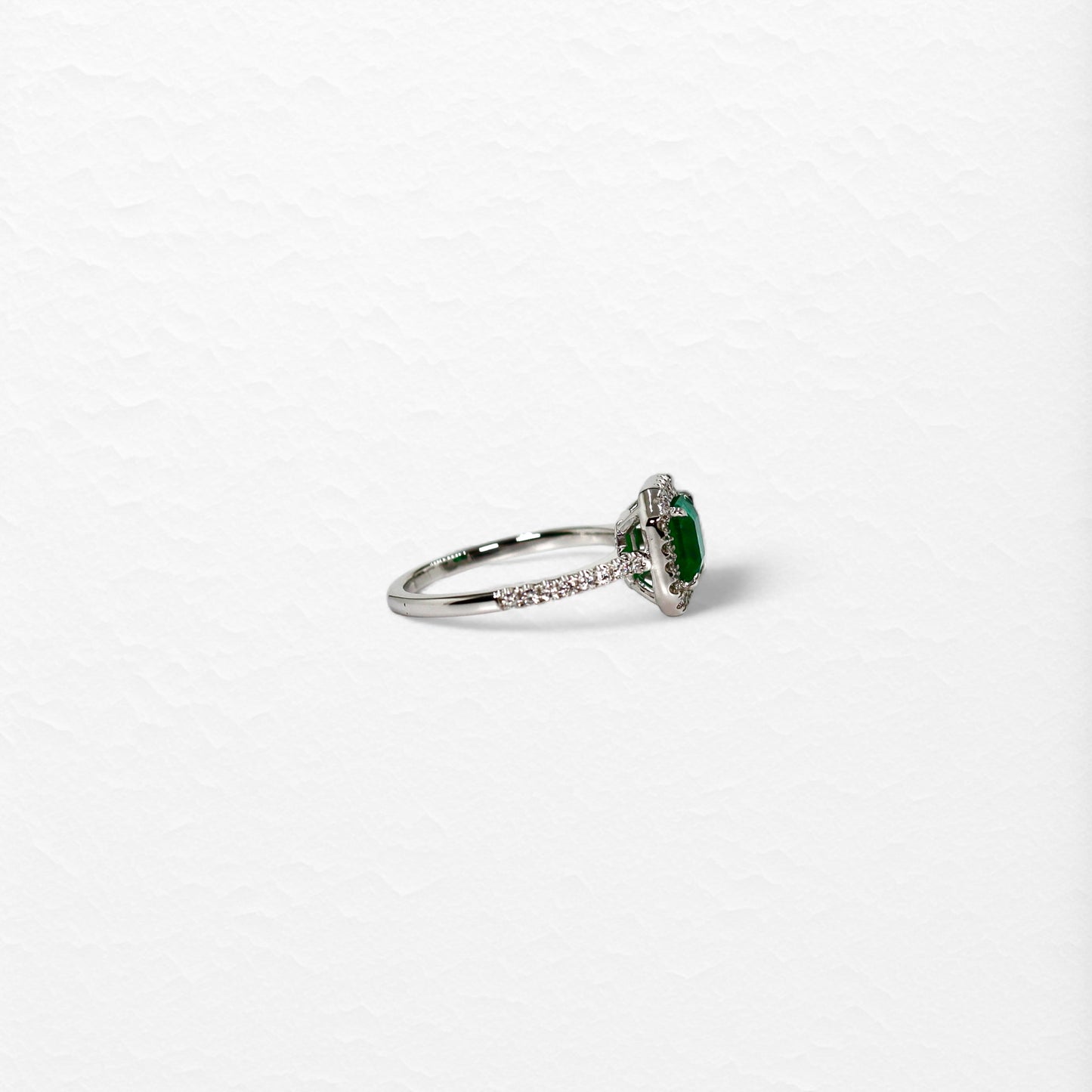 Aeon Ring with Emerald