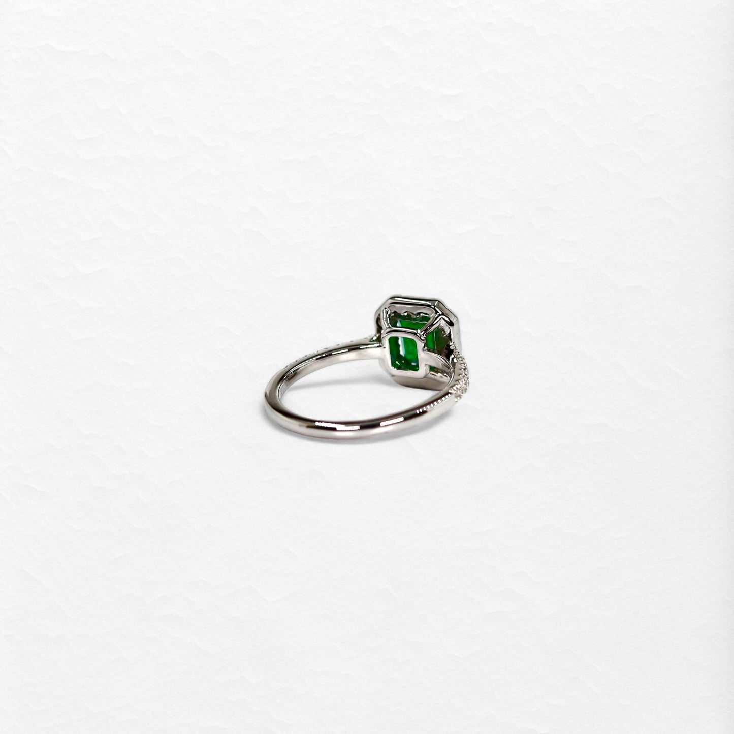 Aeon Ring with Emerald