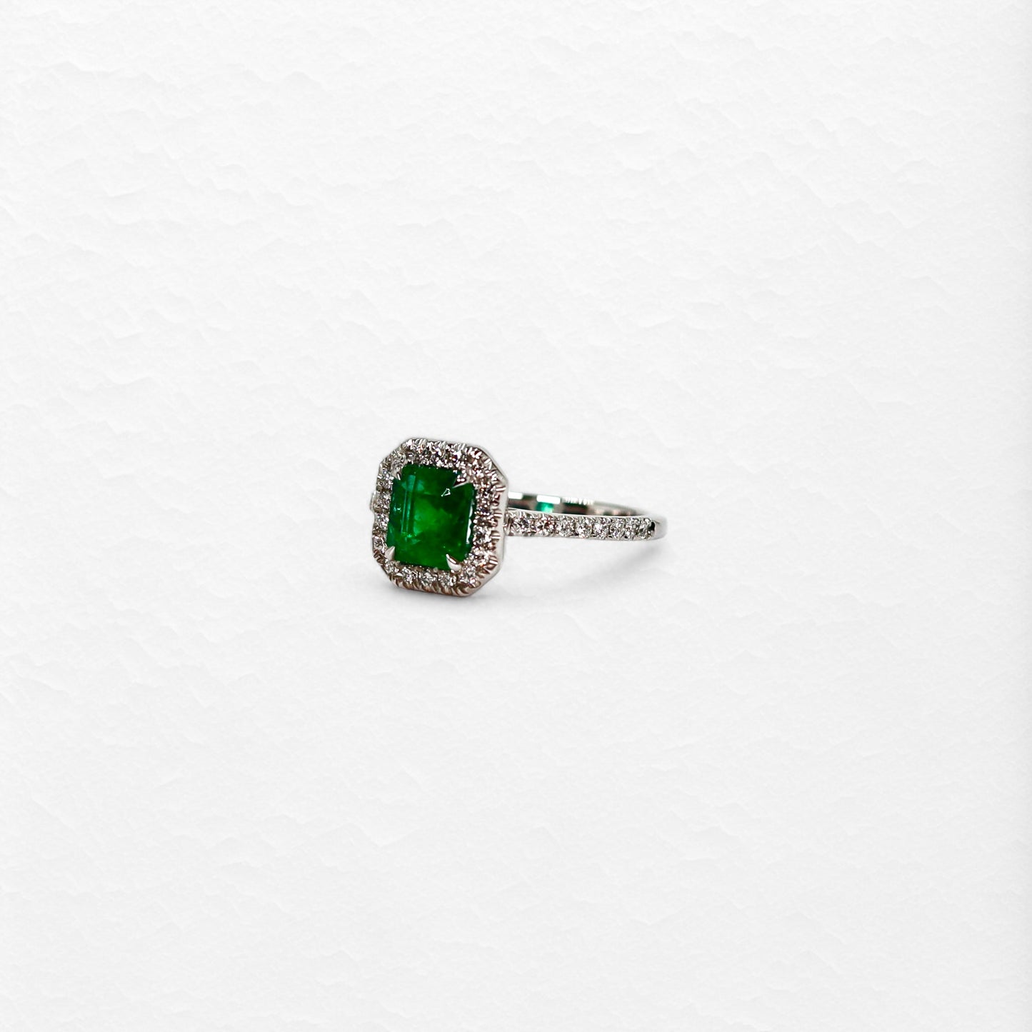 Aeon Ring with Emerald